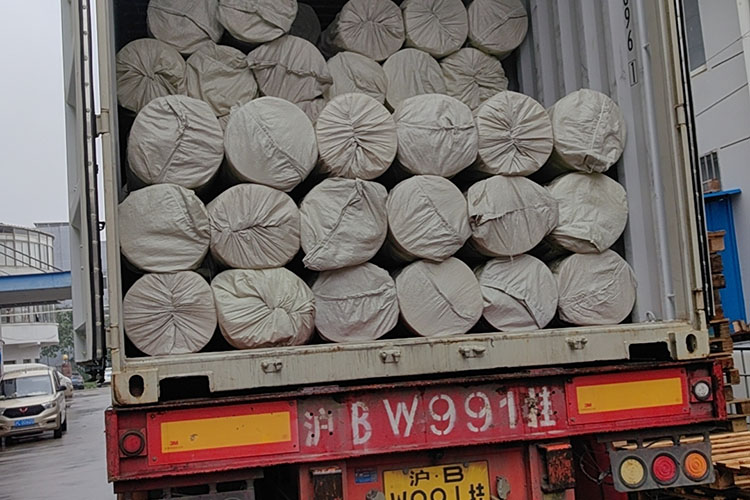 စိတ်ကြိုက် Polyester Filter Cloth ကို သြစတြေးလျသို့ တင်ပို့ခဲ့သည်။